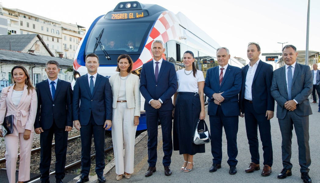 Prvi hibridni elektrodizelski vlak u prometu na relaciji Split – Zagreb