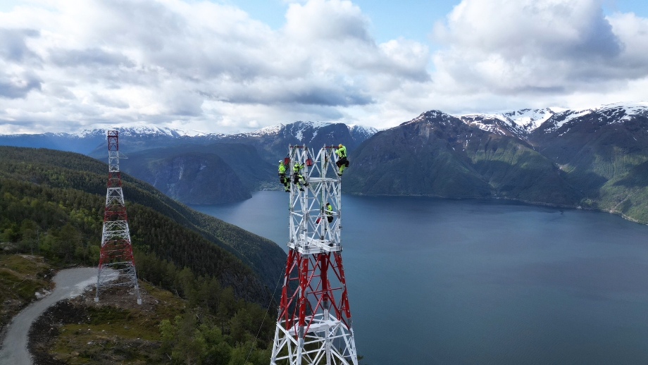 Vik – Sogndal, Dalekovod