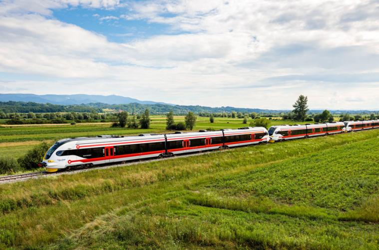 Diesel-electric Multiple Unit (DEMU)