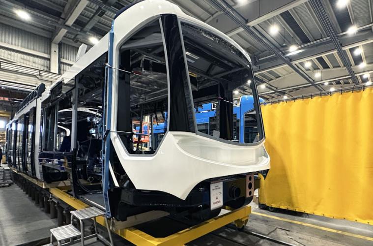 New low-floor tram for Osijek