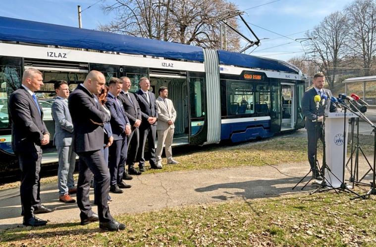 New low-floor tram for the City of Osijek
