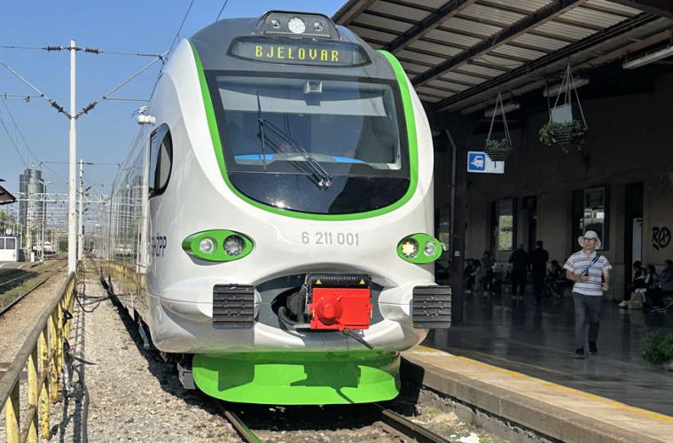 Battery-electric train debuts on Croatian rails