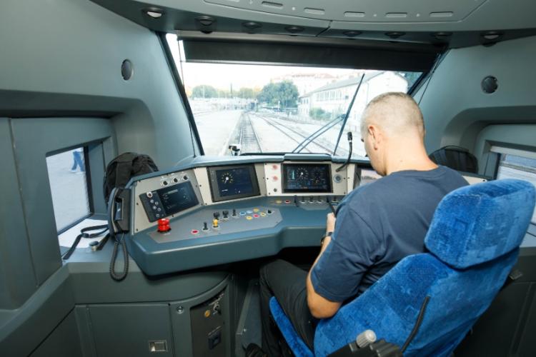 Prvi hibridni elektrodizelski vlak u prometu na relaciji Split – Zagreb