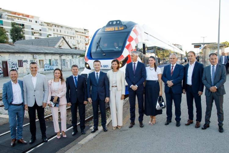 Prvi hibridni elektrodizelski vlak u prometu na relaciji Split – Zagreb