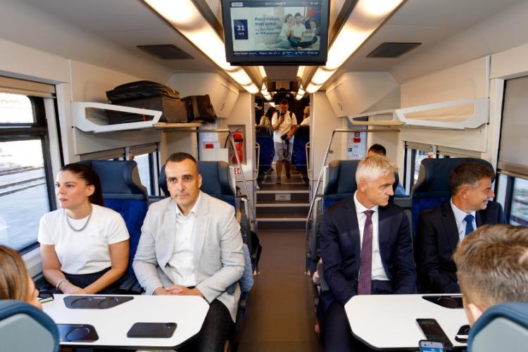 Prvi hibridni elektrodizelski vlak u prometu na relaciji Split – Zagreb