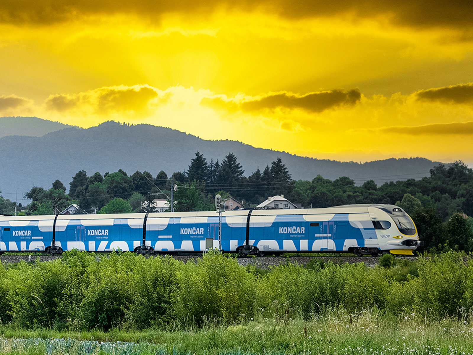 Low-floor trains