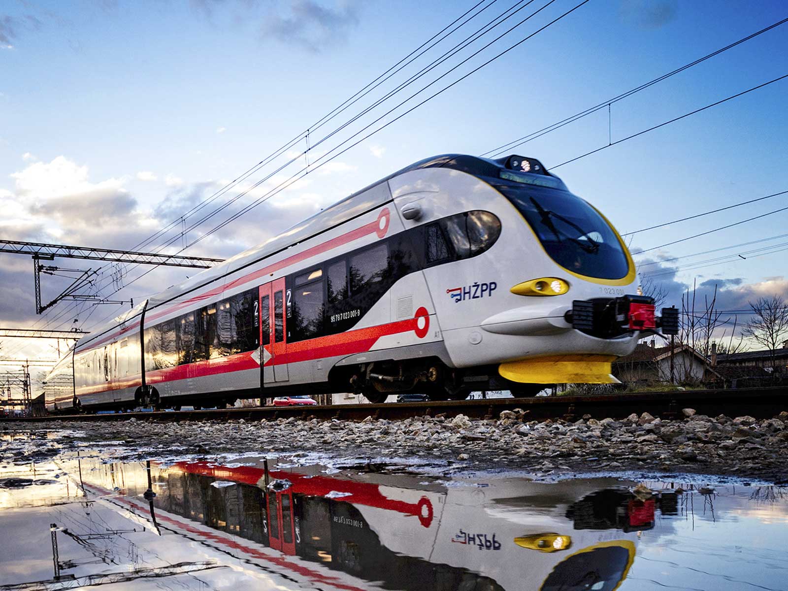 Low-floor trains