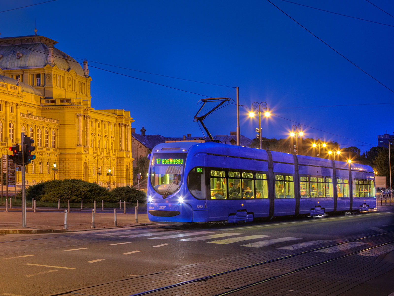Low-floor trams