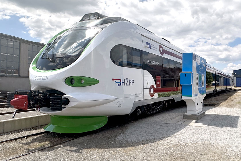 Battery-electric train debuts on Croatian rails